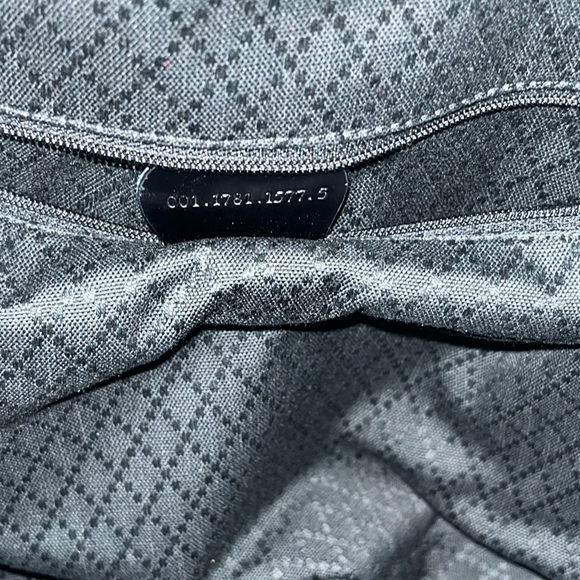 Gucci Bamboo Nylon/ Patented Leather Shoulder Bag - Picture 9 of 15